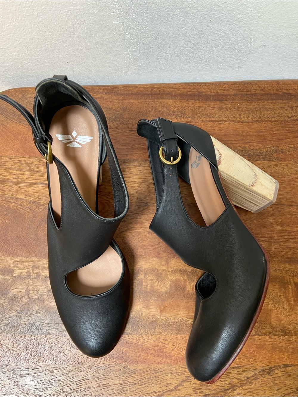Fortress of Inca Luna Naya Anthropologie Black Leather Slingback Heels - Picture 12 of 12